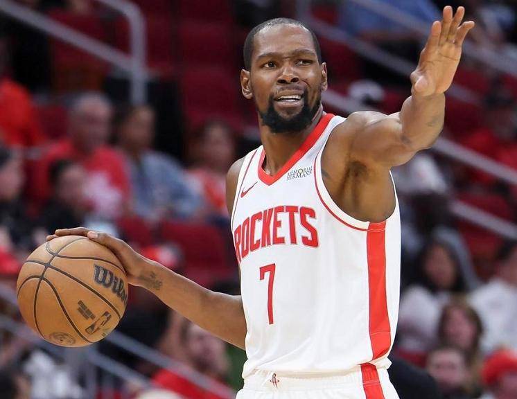 波媒：什琴斯尼在加盟巴萨前考虑参加波兰第七级别联赛（波媒称：什琴斯尼赴巴萨前曾考虑去踢波兰第七级联赛）