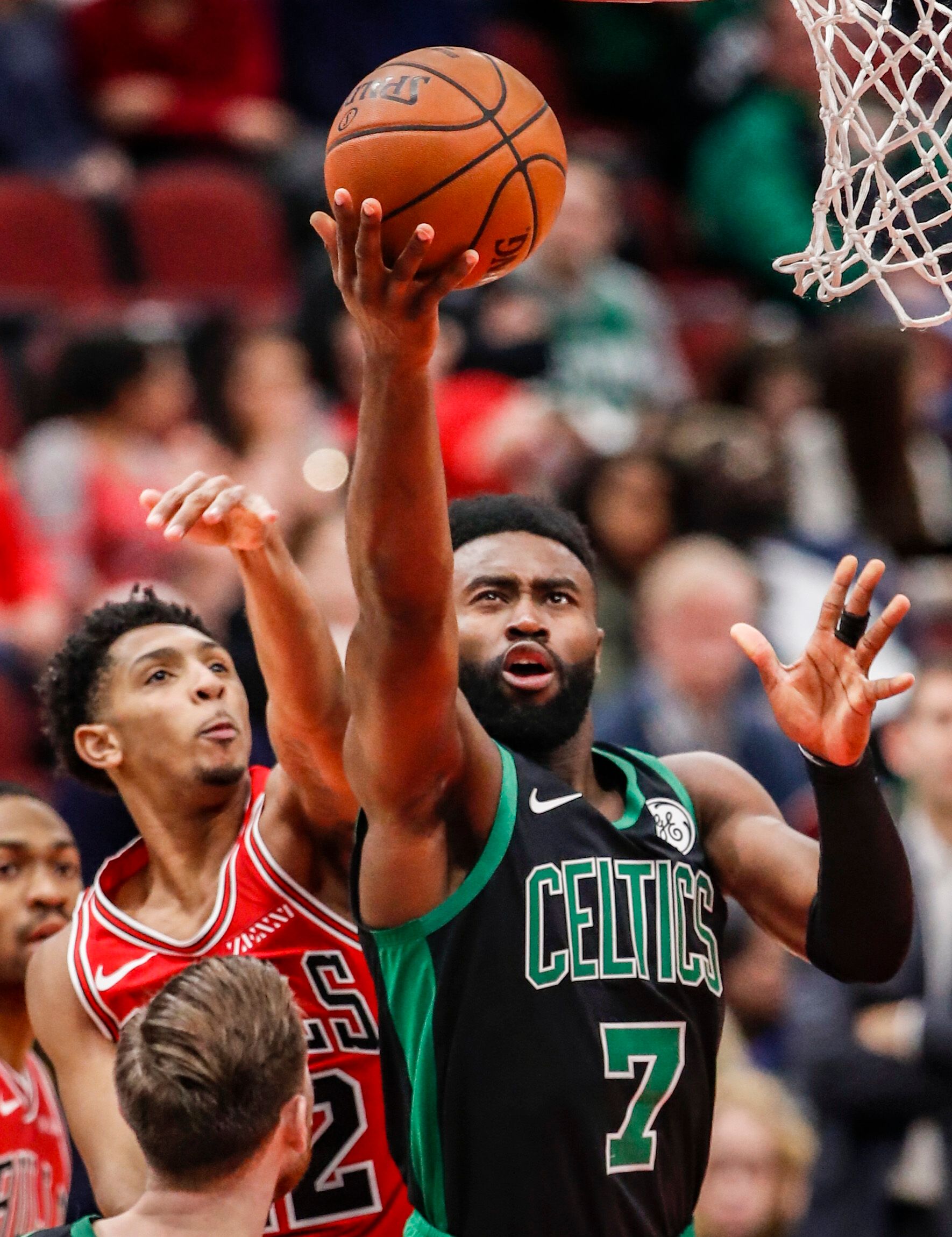 湖人防守端连续三场零封关键时段（湖人连续三场关键时刻零失分）