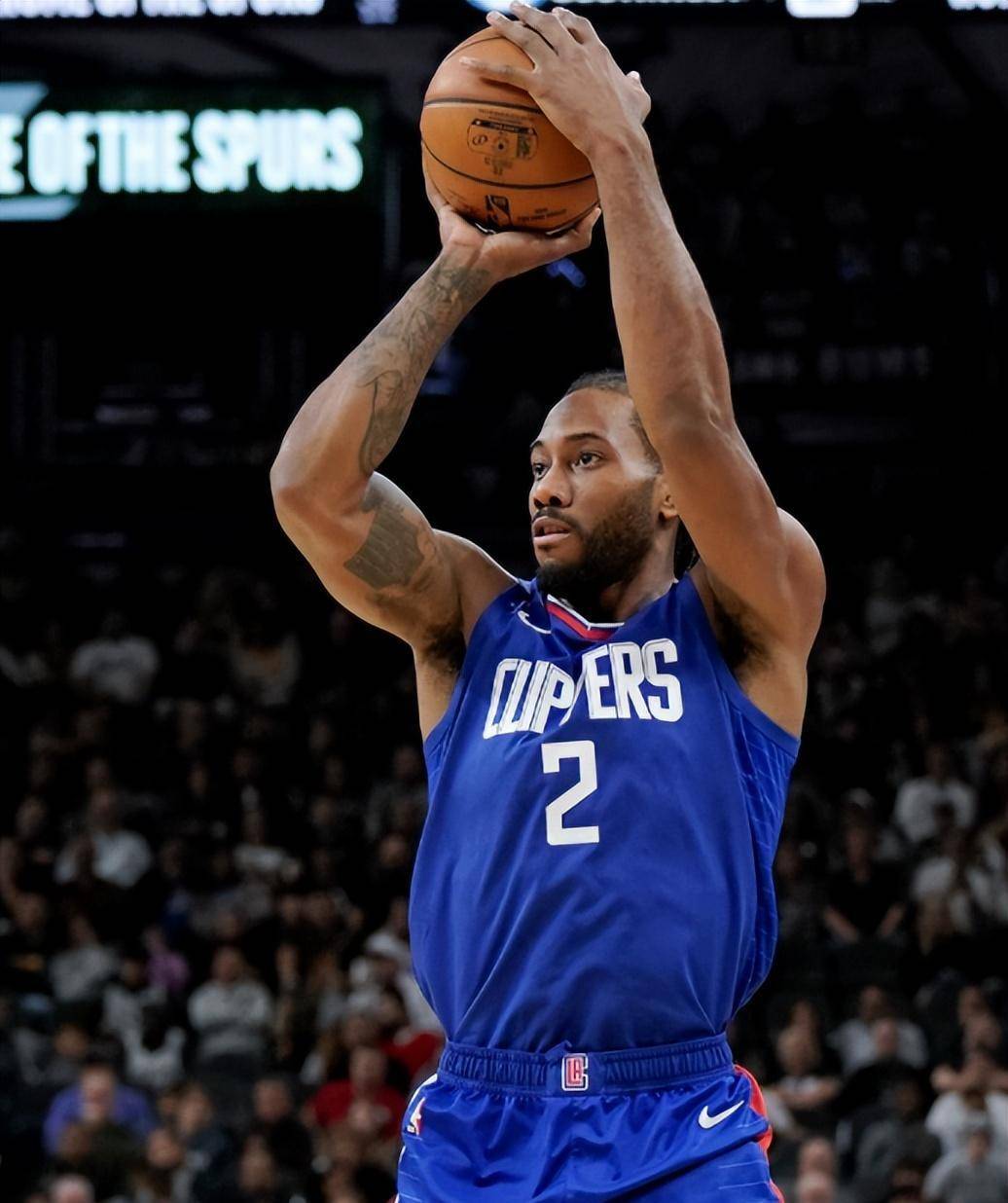 卡洛斯谈世界杯：其他队都想赢阿根廷，巴西进决赛得看内马尔（卡洛斯：世界杯上各队都想击败阿根廷，巴西能否进决赛取决于内马尔）