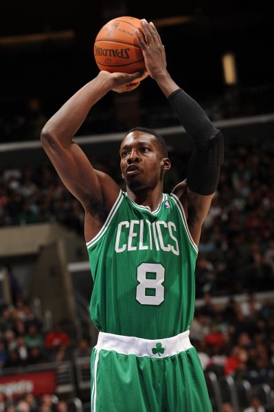 阿方索-戴维斯：复出的感觉太棒了，我满脸笑容（阿方索-戴维斯：重返赛场太爽了，脸上挂满笑容）