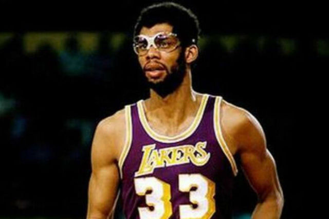 1-0,姆巴佩18岁弟弟神级停球后一剑封喉,率队4连胜,逼近法甲榜首（1-0，姆巴佩18岁弟弟神级停球后斩获制胜球，带队豪取四连胜，直逼法甲榜首）