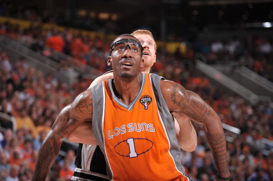 篮球勇士迎来五连胜，状态全面回暖（勇士豪取五连胜，状态强势回升）